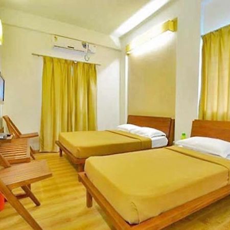 Hotel Holiday Home Bangalore Buitenkant foto