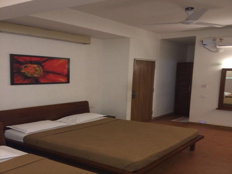 Hotel Holiday Home Bangalore Buitenkant foto