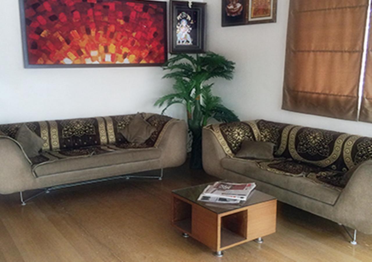 Hotel Holiday Home Bangalore Buitenkant foto