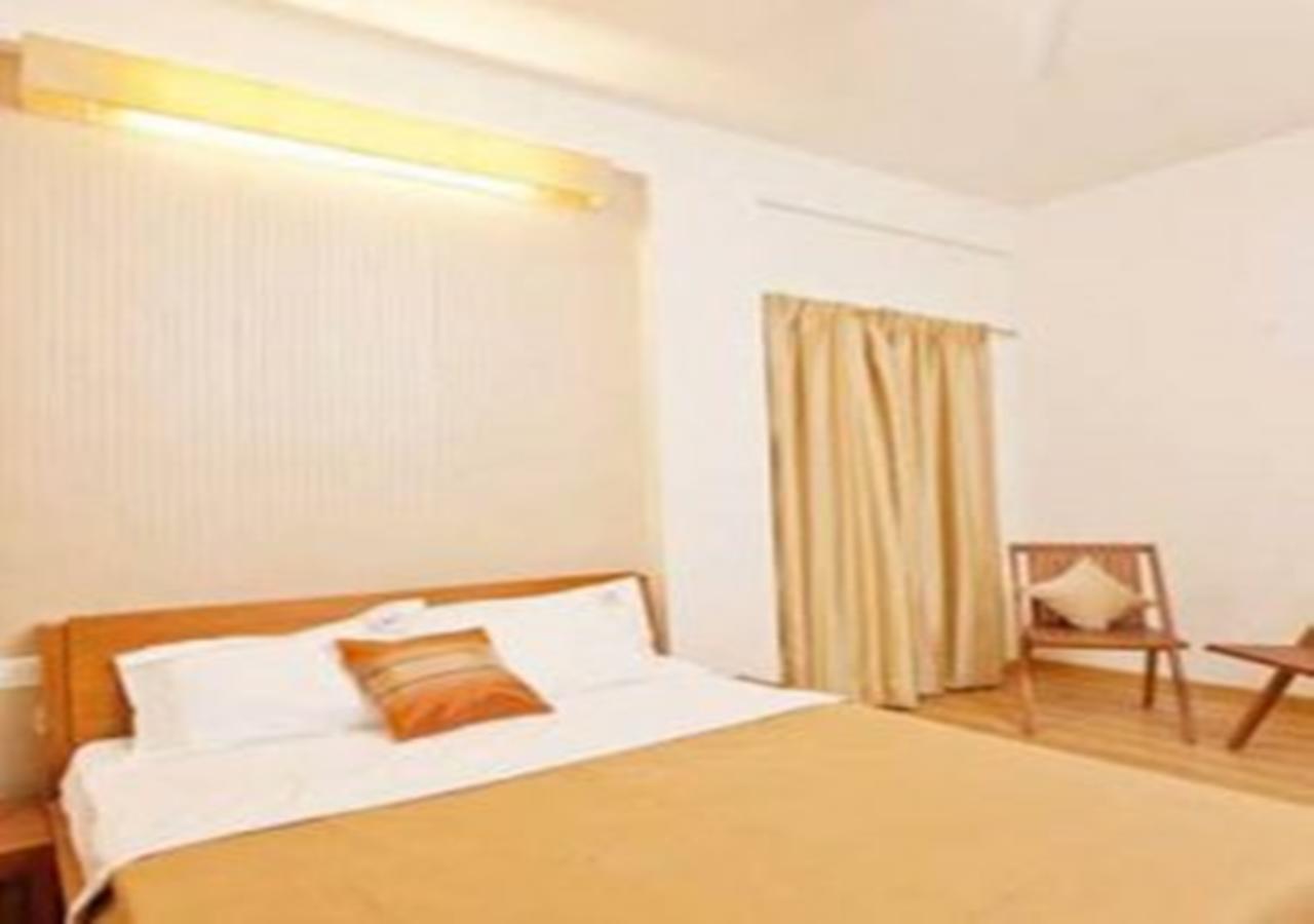 Hotel Holiday Home Bangalore Buitenkant foto