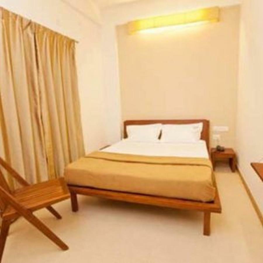 Hotel Holiday Home Bangalore Buitenkant foto